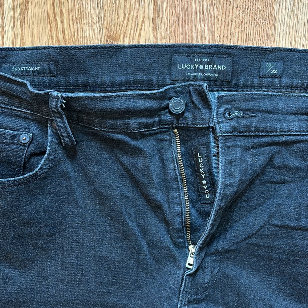 Men’s 38/32 Lucky Brand black jeans - Picture 2 of 3